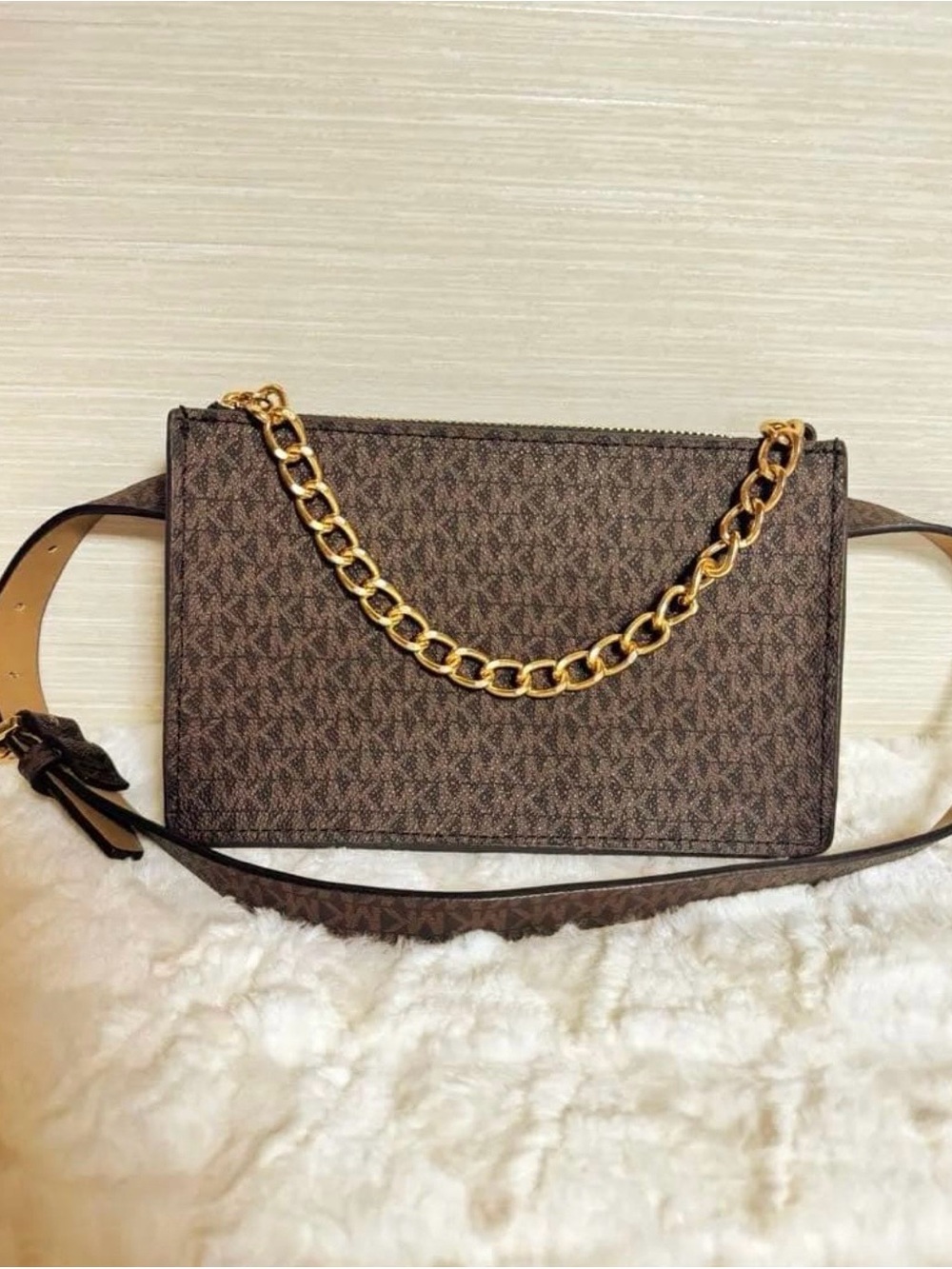 Michael Kors Signature Logo Chain Belt Bag / Fanny Pack Size Medium